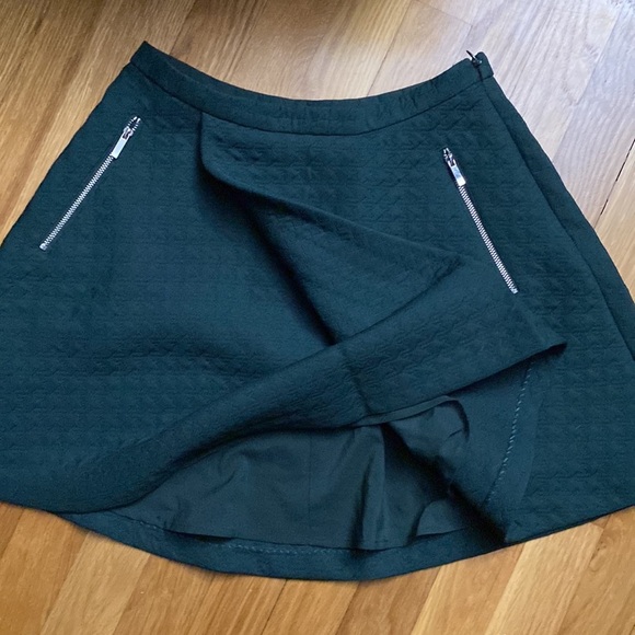 1. State Green Textured Skirt Size XS - Picture 2 of 8
